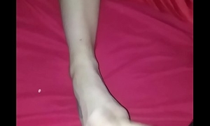 Cuming on my Eighteen y/o Girlfriends Foot painless This babe Sleeps
